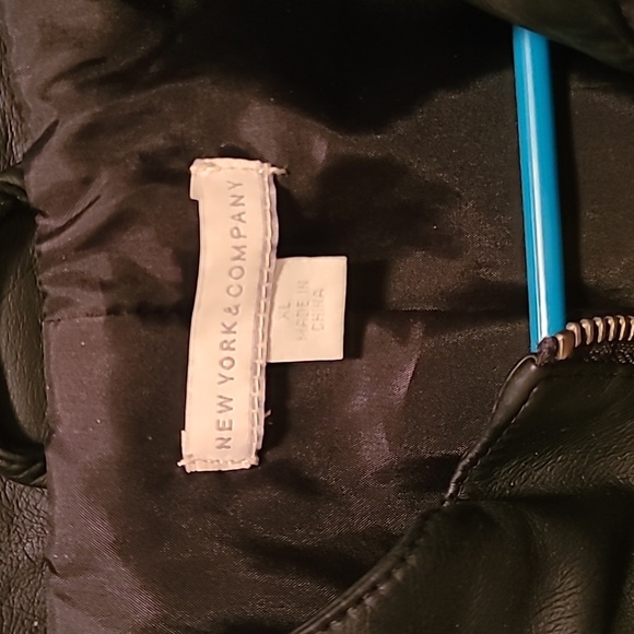 Jacket - Picture 2 of 4